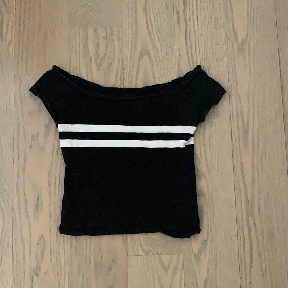 black cropped off the shoulder